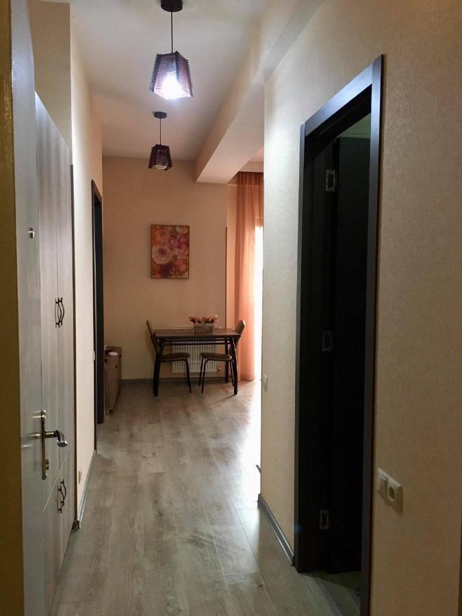 Lech Kachinski Apartment 3 Tbilisi ภายนอก รูปภาพ